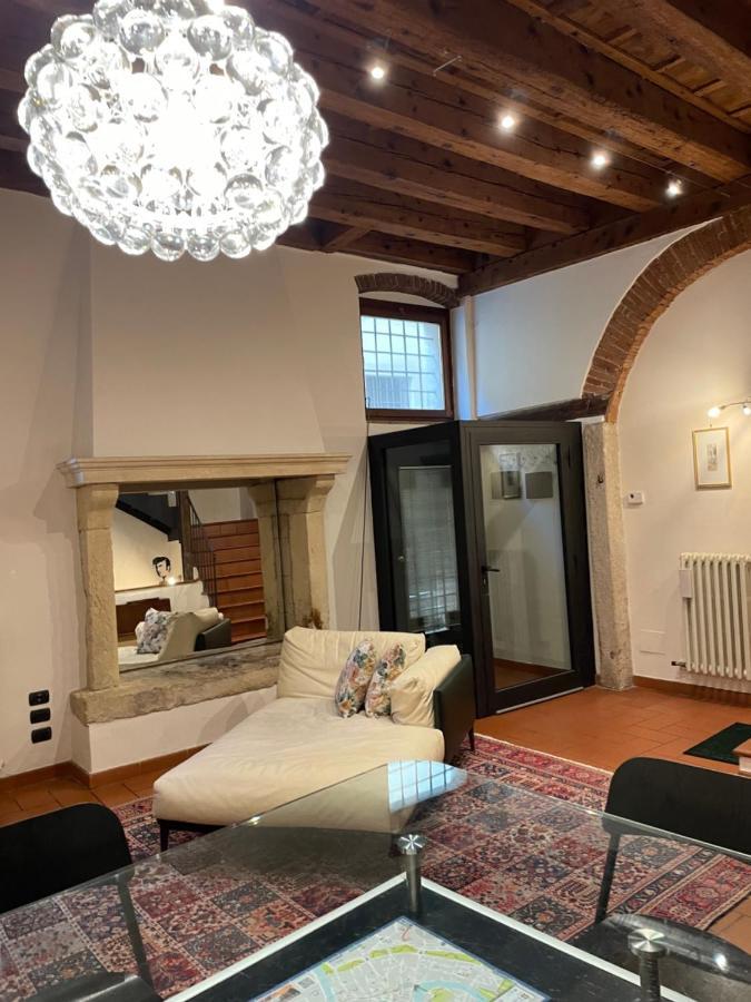 הוילה ורונה Loft Ponte Pietra מראה חיצוני תמונה